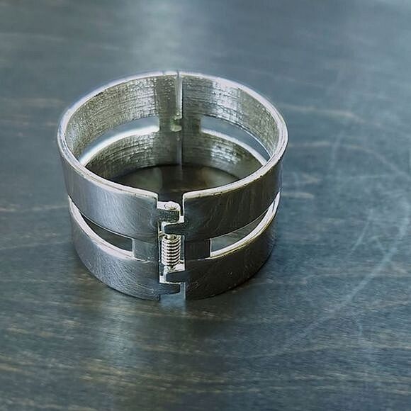 Silver tone wide cutout hinged cuff - Picture 9 of 11